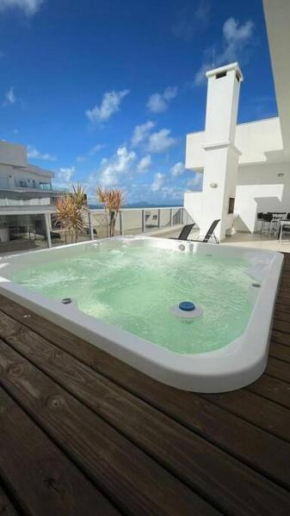 Linda cobertura nos ingleses , três suítes e um bela jacuzzi